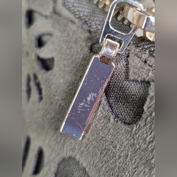 Carmen Marc Valvo Olive Faux Suede Laser Cut Zip Jacket Size 8 Boho Chic - Picture 8 of 8